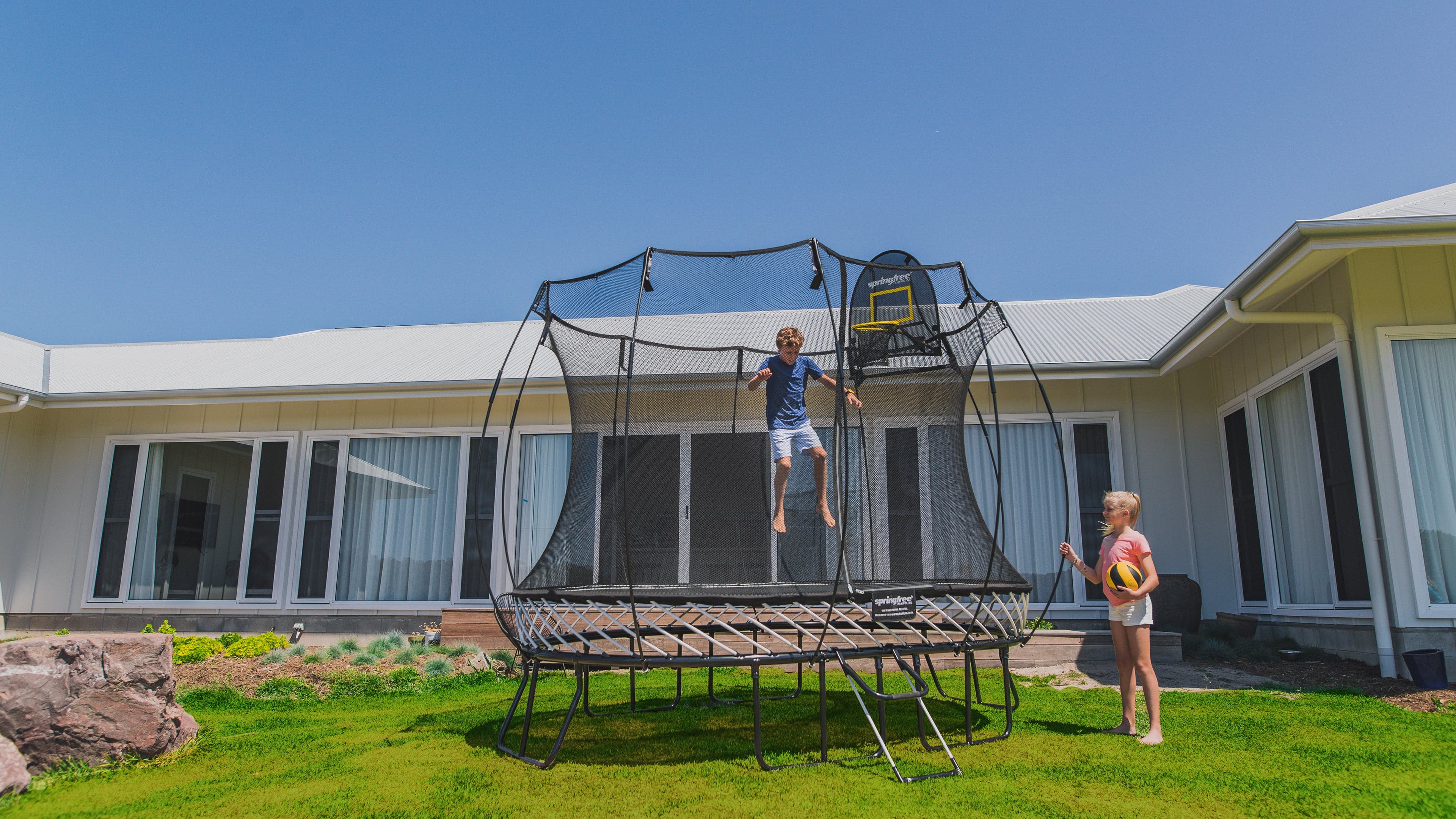 Medium Oval Trampoline O77